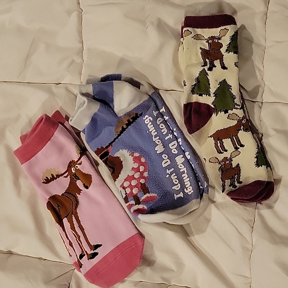 3 pairs Lazy Ones socks kids size med (1-4 shoe size)